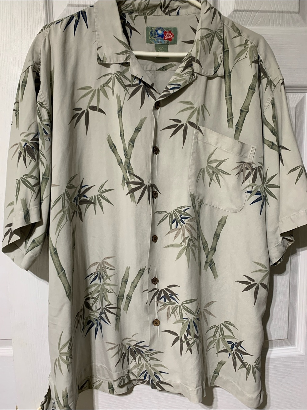 Hilo Hattie Hawaiian original 100% silk bamboo, print shirt extra large